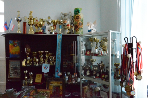 Уполномоченный по правам человека в Республике Крым Людмила Лубина провела круглый стол с «министрами» школьного парламента - «Правам человека» Уполномоченный по правам человека в Республике Крым Людмила Лубина провела круглый стол с «министрами» школьного парламента - «Правам человека»