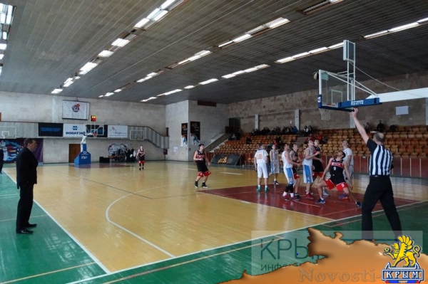 Крымские баскетболисты дважды победили гостей из Краснодара в Студенческой лиге ВТБ (ФОТО) - «Спорт Крыма»