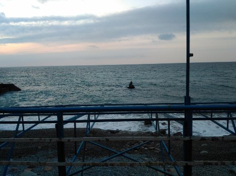 В Крыму продолжается поиск пропавшего рыбака - «МЧС» В Крыму продолжается поиск пропавшего рыбака - «МЧС»