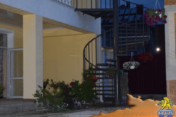 Отдых в Судаке. Номера в 8 минутах от моря . Отдых в Крыму 2017 - жильё в Крыму без посредников - «Отдых в Судаке»