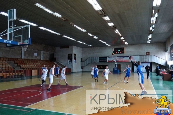 Две команды остались без поражений в мужском баскетбольном чемпионате Крыма (ФОТО) - «Политика Крыма»