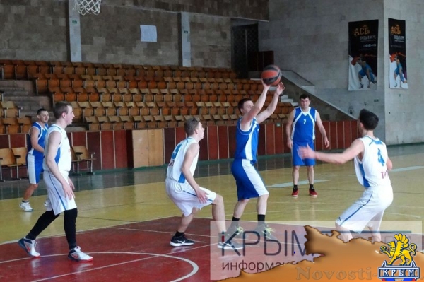Две команды остались без поражений в мужском баскетбольном чемпионате Крыма (ФОТО) - «Политика Крыма»