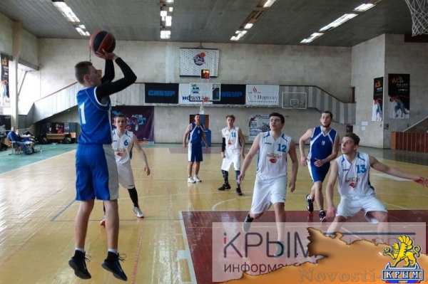 Две команды остались без поражений в мужском баскетбольном чемпионате Крыма (ФОТО) - «Политика Крыма»