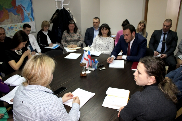 В первом полугодии 2017 все регистраторы Госкомрегистра сдадут экзамен на профпригодность — Александр Спиридонов - «Госкомрегистр»