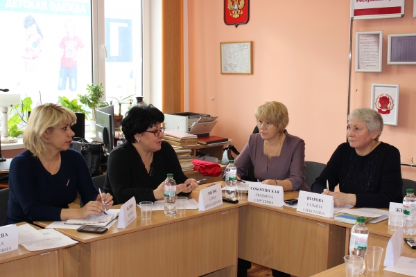 Госкомрегистр подготовил рекомендации по улучшению работы ведомства с архивными учреждениями - «Госкомрегистр»