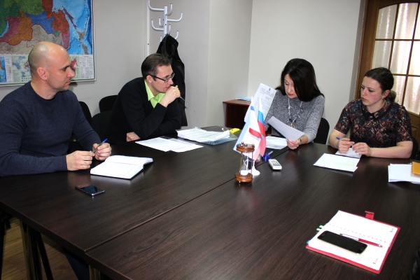 Руководство Госкомрегистра и представители государственного банка РНКБ обсудили вопросы оформления залоговой недвижимости - «Госкомрегистр»