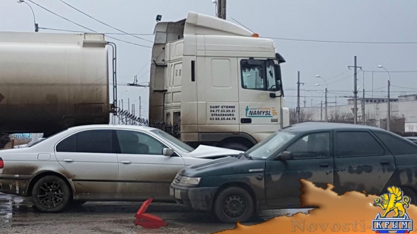 На Ворошилова – снова авария - «Керчь»