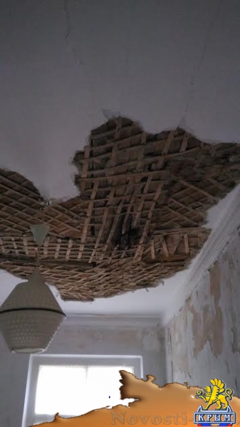 После капремонта дом в Керчи начал разрушаться. Власти не реагируют - «Керчь»