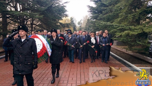 Симферополь празднует День защитника Отечества (ФОТО, ВИДЕО) - «Экономика Крыма»