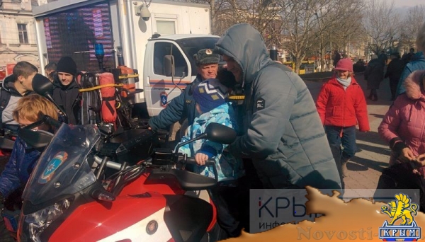 Симферополь празднует День защитника Отечества (ФОТО, ВИДЕО) - «Экономика Крыма»