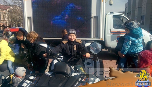 Симферополь празднует День защитника Отечества (ФОТО, ВИДЕО) - «Экономика Крыма»