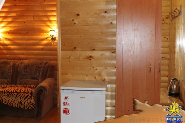 Отдых в Судаке. 3-х местный номер "Стандарт" в деревянном мини- отеле у моря, Судак Отдых в Крыму 2017 - жильё в Крыму без посредников - «Отдых в Судаке»