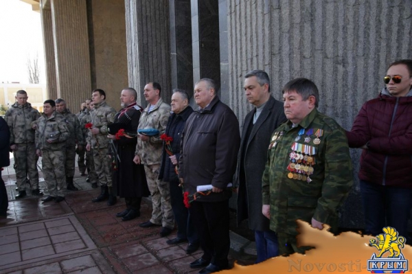 В центре Симферополя почтили память погибших в столкновениях в феврале 2014 года (ФОТО) - «Симферополь»