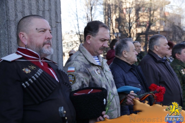 В центре Симферополя почтили память погибших в столкновениях в феврале 2014 года (ФОТО) - «Симферополь»