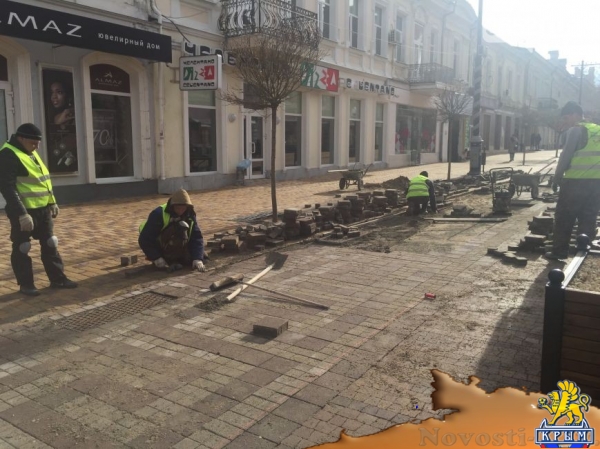 Плитка в центре Симферополя вновь «сползла» и местами рассыпалась (ФОТОФАКТ) - «Симферополь» Плитка в центре Симферополя вновь «сползла» и местами рассыпалась (ФОТОФАКТ) - «Симферополь»