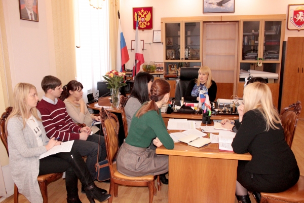 В Крыму необходимо проанализировать последствия применения результатов государственной кадастровой оценки земельных участков — Александр Спиридонов - «Госкомрегистр»