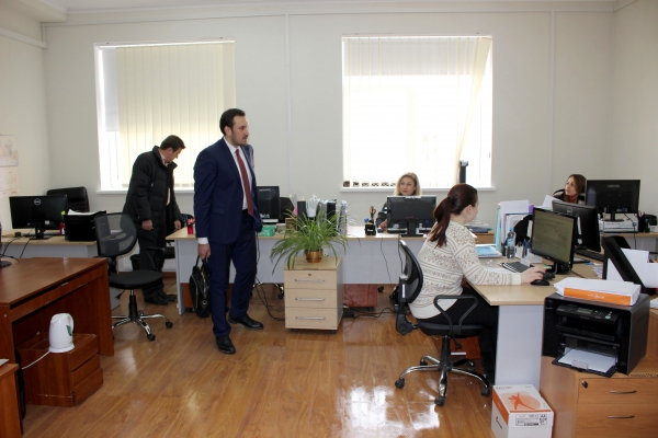 Председатель Госкомрегистра проинспектировал готовность к работе отделов комитета после переезда в новое здание - «Госкомрегистр» Председатель Госкомрегистра проинспектировал готовность к работе отделов комитета после переезда в новое здание - «Госкомрегистр»