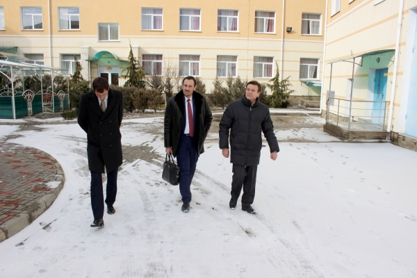 Председатель Госкомрегистра проинспектировал готовность к работе отделов комитета после переезда в новое здание - «Госкомрегистр» Председатель Госкомрегистра проинспектировал готовность к работе отделов комитета после переезда в новое здание - «Госкомрегистр»