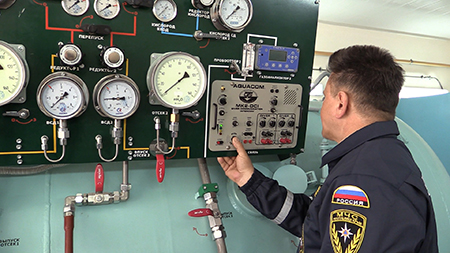 В рамках подготовки к обеспечению безопасности курортного сезона 2017 года спасатели-водолазы «КРЫМ-СПАС» проводят учебные тренировки по водолазной подготовке - «МЧС» В рамках подготовки к обеспечению безопасности курортного сезона 2017 года спасатели-водолазы «КРЫМ-СПАС» проводят учебные тренировки по водолазной подготовке - «МЧС»