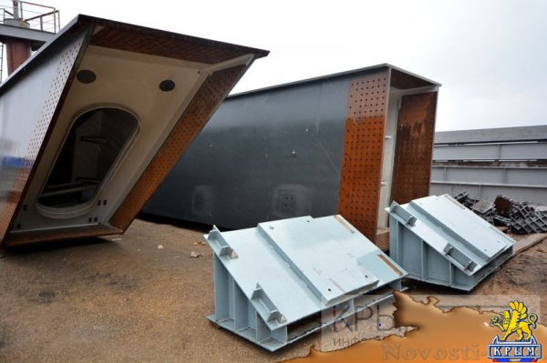 Строители продолжают подготовку к монтажу арок судоходных пролётов Крымского моста (ФОТОРЕПОРТАЖ) - «Политика Крыма»