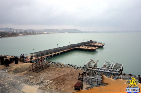 Строители продолжают подготовку к монтажу арок судоходных пролётов Крымского моста (ФОТОРЕПОРТАЖ) - «Политика Крыма»