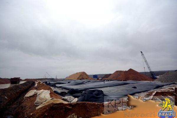 Строители продолжают подготовку к монтажу арок судоходных пролётов Крымского моста (ФОТОРЕПОРТАЖ) - «Политика Крыма»