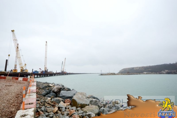 Строители продолжают подготовку к монтажу арок судоходных пролётов Крымского моста (ФОТОРЕПОРТАЖ) - «Политика Крыма»