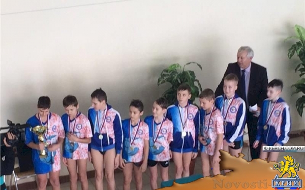 Керченские ватерполисты победили на турнире, посвящённом Дню защитника Отечества (ФОТО) - «Спорт Крыма»