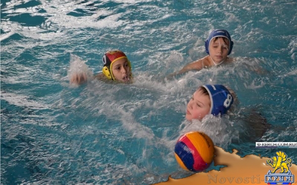 Керченские ватерполисты победили на турнире, посвящённом Дню защитника Отечества (ФОТО) - «Спорт Крыма»