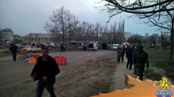 В Севастополе грузовик с асфальтом врезался в дерево и перевернулся: водитель погиб (ФОТО, ВИДЕО) - «Симферополь»