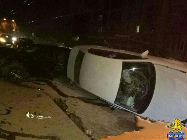 Легковушка перевернулась после ДТП на ул. Русская Симферополя (ФОТО, обновлено) - «Симферополь» Легковушка перевернулась после ДТП на ул. Русская Симферополя (ФОТО, обновлено) - «Симферополь»
