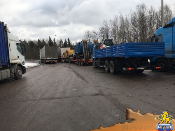 Санкт-Петербург отправил в Симферополь шесть единиц уборочной техники (ФОТО) - «Экономика Крыма»