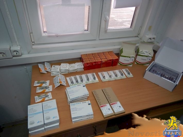 Таможенники пресекли ввоз стоматологических препаратов общей стоимостью более 300 тыс руб в Крым (ФОТО) - «Общество Крыма» Таможенники пресекли ввоз стоматологических препаратов общей стоимостью более 300 тыс руб в Крым (ФОТО) - «Общество Крыма»