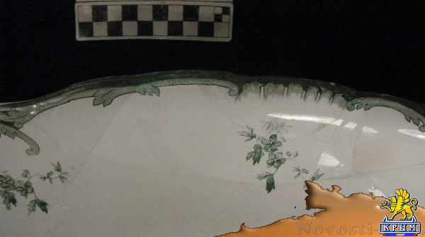 В керченской крепости нашли блюдо с клеймом императорской фабрики «Ridgway» - «Керчь»