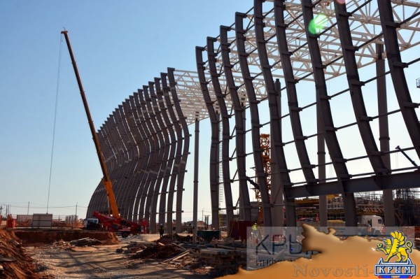 Строители завершили монтаж металлоконструкций главного фасада нового терминала аэропорта Симферополь (ФОТОРЕПОРТАЖ) - «Экономика Крыма»
