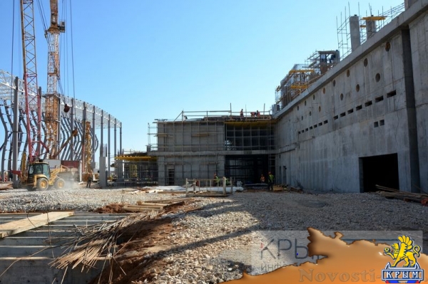 Строители завершили монтаж металлоконструкций главного фасада нового терминала аэропорта Симферополь (ФОТОРЕПОРТАЖ) - «Экономика Крыма»