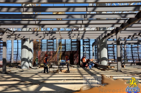 Строители завершили монтаж металлоконструкций главного фасада нового терминала аэропорта Симферополь (ФОТОРЕПОРТАЖ) - «Экономика Крыма»
