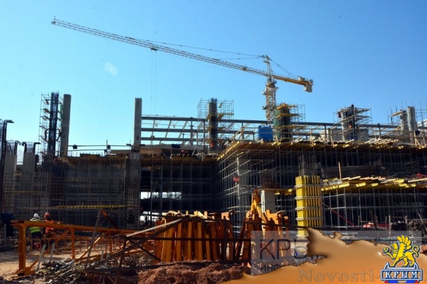 Строители завершили монтаж металлоконструкций главного фасада нового терминала аэропорта Симферополь (ФОТОРЕПОРТАЖ) - «Экономика Крыма»