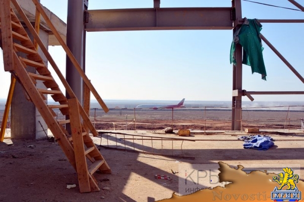 Строители завершили монтаж металлоконструкций главного фасада нового терминала аэропорта Симферополь (ФОТОРЕПОРТАЖ) - «Экономика Крыма»