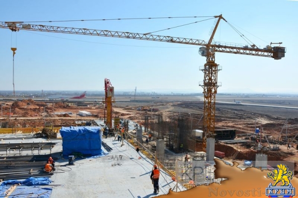 Строители завершили монтаж металлоконструкций главного фасада нового терминала аэропорта Симферополь (ФОТОРЕПОРТАЖ) - «Экономика Крыма»