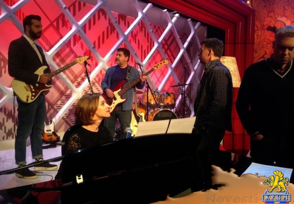 Поклонская в эфире Первого канала сыграла на рояле «Мурку» (ВИДЕО, ФОТО) - «Экономика Крыма»