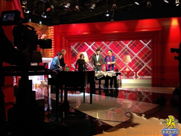 Поклонская в эфире Первого канала сыграла на рояле «Мурку» (ВИДЕО, ФОТО) - «Экономика Крыма»