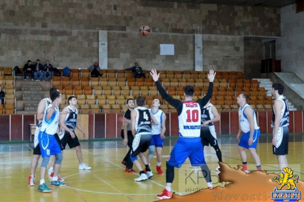 Ялтинская «Волна» стала единоличным лидером мужского баскетбольного чемпионата Крыма (ФОТО) - «Спорт Крыма»