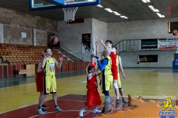 Ялтинская «Волна» стала единоличным лидером мужского баскетбольного чемпионата Крыма (ФОТО) - «Спорт Крыма»