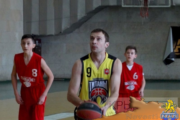 Ялтинская «Волна» стала единоличным лидером мужского баскетбольного чемпионата Крыма (ФОТО) - «Спорт Крыма»