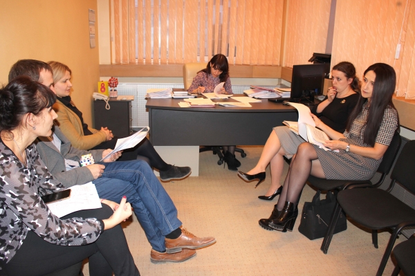 В Госкомрегистре разрабатывают план работы по повышению качества и доступности госуслуг - «Госкомрегистр»