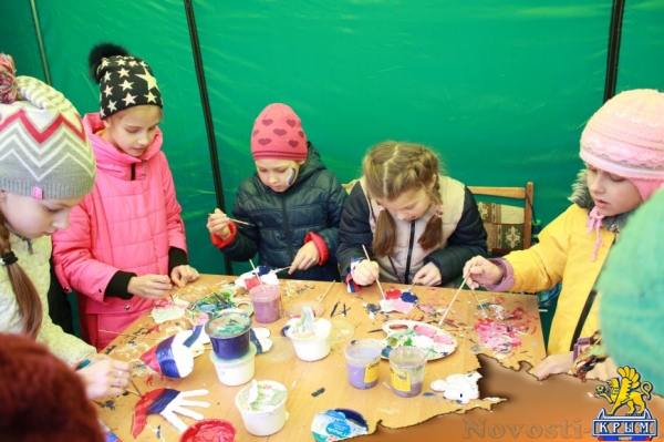 1,5 тысячи детей собрались в центре Симферополя с триколорами и воздушными шарами (ФОТО, ВИДЕО) - «Симферополь»