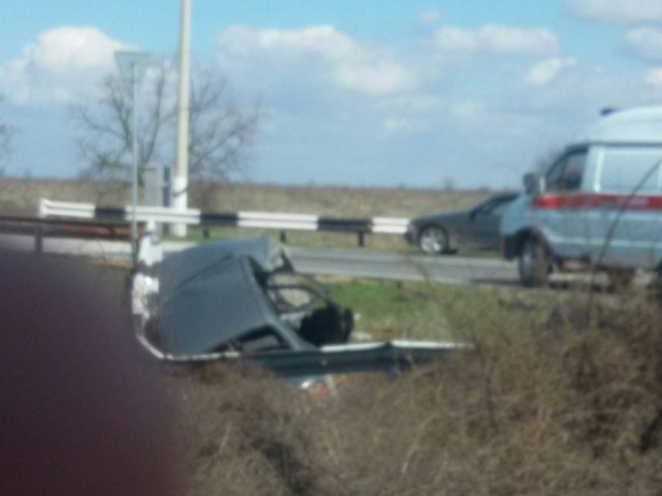 В Севастополе столкнулись две легковушки - одного водителя зажало в машине (ФОТО, ВИДЕО)  - «Новости Севастополя»