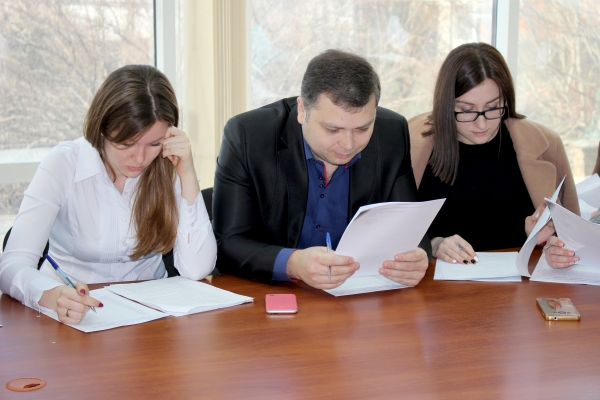 Почти 100 специалистов Госкомрегистра успешно сдали квалификационный экзамен - «Госкомрегистр» Почти 100 специалистов Госкомрегистра успешно сдали квалификационный экзамен - «Госкомрегистр»