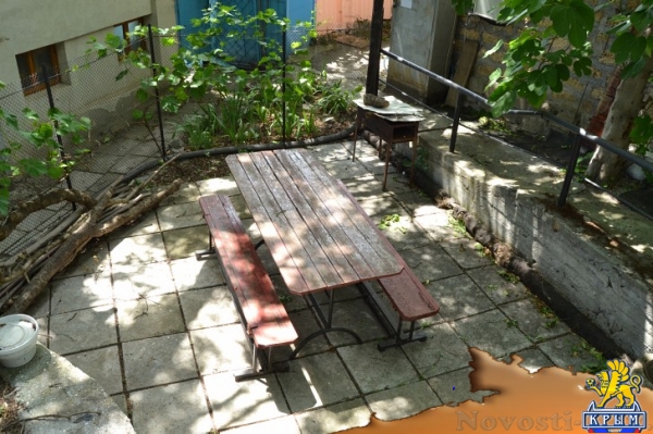 Отдых в Ялте. Ялта 2017. Сдам Коттедж до 5 человек. Свой дворик, мангал. Пляж- 50 метров. Отдых в Крыму 2017 - жильё в Крыму без посредников - «Отдых в Ялте»